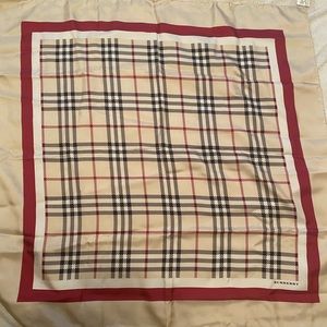 Burberry Classic Check Scarf in Beige and Burgundy